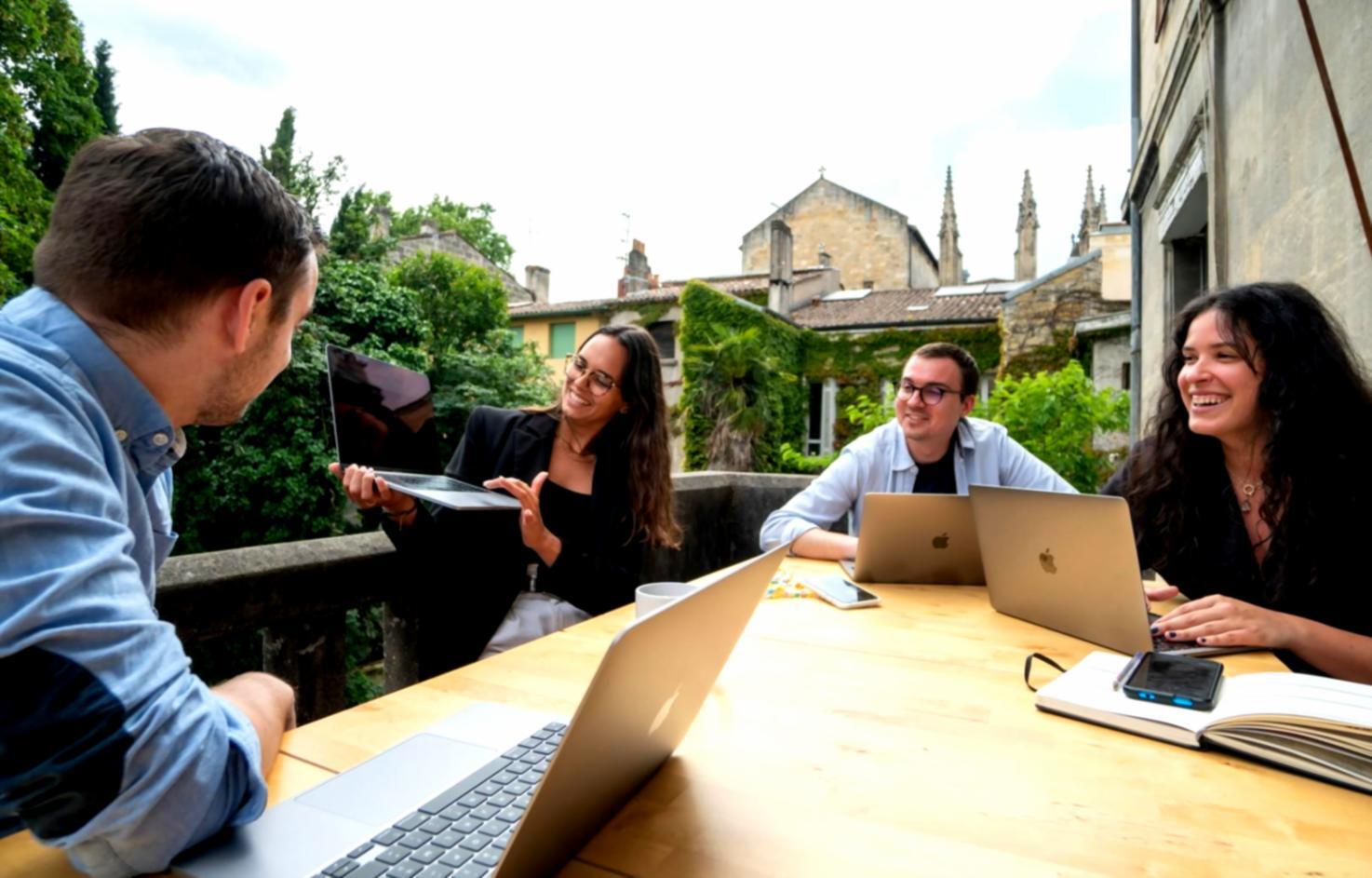 Finanzielle Bildung und Beratung bei norevassiq